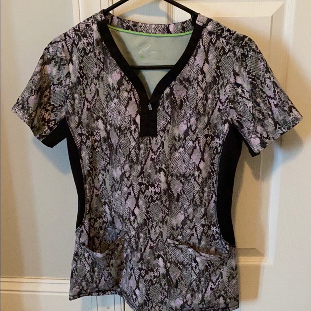 Premiere by healing hands scrub top